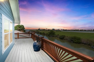 812 Rattlesnake Point Rd, Rockport, TX 78382