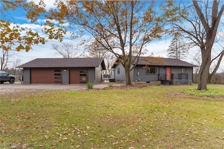 1596 Warren Ave, Niles, OH 44446