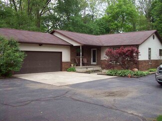 1338 E 315 S, Winamac, IN 46996