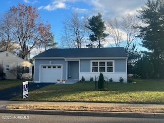 11 Northumberland Dr, Toms River, NJ 08757