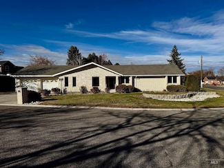 1142 Fairview Ave, Rupert, ID 83350