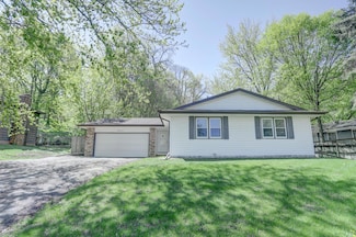 2401 Brookview Dr, Burnsville, MN 55337