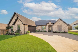 1701 Riviera Dr, Longview, TX 75605