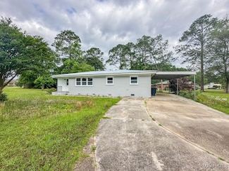 1101 N Trinity St, Geneva, AL 36340