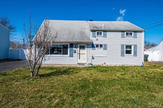 89 W Warren St, Iselin, NJ 08830