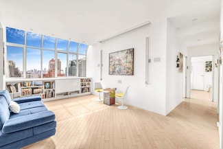 310 E 46th St Unit PH-T, New York, NY 10017