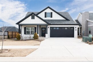 2003 SW Paddington St, Bentonville, AR 72713