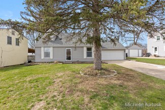 374 Brandywyne Dr NW, Comstock Park, MI 49321