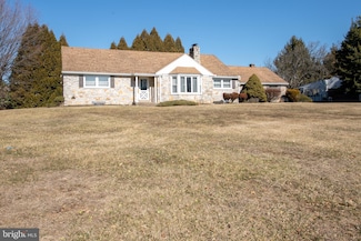 2052 Clinton Rd, Huntingdon Valley, PA 19006