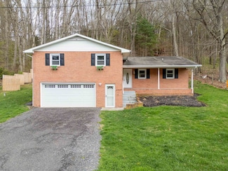 2669 Lowmans Ferry Rd, Pulaski, VA 24301