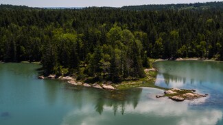 110 Birgers Rd, Vinalhaven, ME 04863