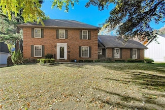 10316 Howe Dr, Leawood, KS 66206