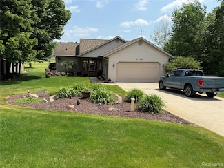 5756 Greensboro Way, Gladwin, MI 48624