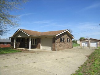 2805 Andrea Dr, Floyds Knobs, IN 47119