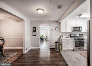 707 Lincoln Ave, Falls Church, VA 22046