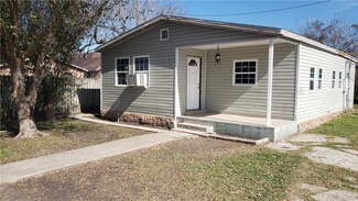 4242 Elvira Dr, Corpus Christi, TX 78416