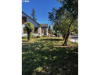 6635 SE Flavel St, Portland, OR 97206