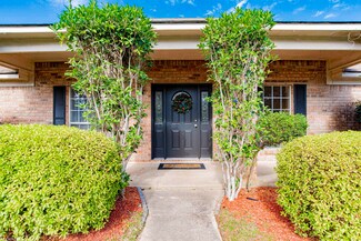 7430 Bradford Ct, Mobile, AL 36695