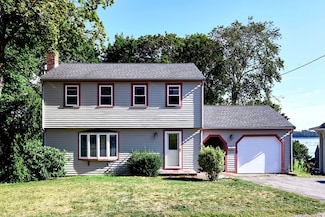 37 Governor Long Rd, Hingham, MA 02043