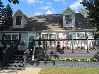 9952 N Happiness Dr, Syracuse, IN 46567