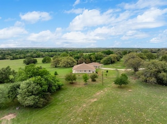 10565 U S 77, Lexington, TX 78947