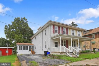 239 W Columbia Rd, Enola, PA 17025