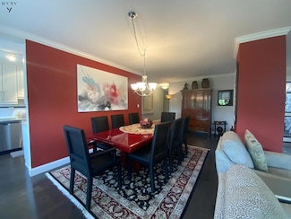 269-10 Grand Central Pkwy Unit 2W, Floral Park, NY 11005