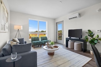 203 Lowell St Unit 302, Wilmington, MA 01887
