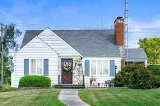 460 E State St, Albany, IN 47320
