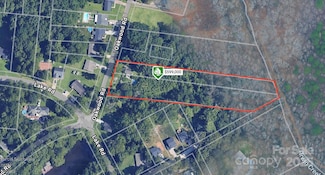 4124 Oakwood Rd, Charlotte, NC 28269