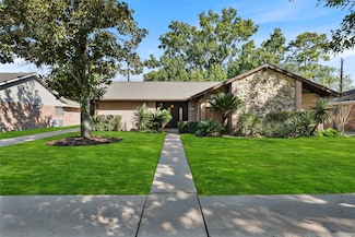 5830 Yarwell Dr, Houston, TX 77096