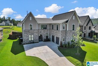 3020 Blackridge Blvd S, Hoover, AL 35080
