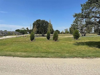 805 Lloyds Rd, Little Elm, TX 75068