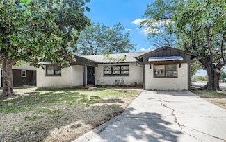 108 Hilltop Dr, Grandview, TX 76050