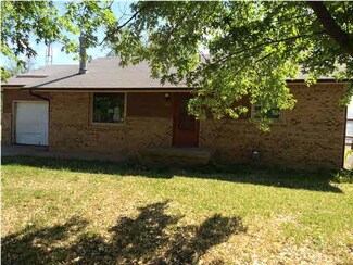 526 N Iowa St, Oxford, KS 67119