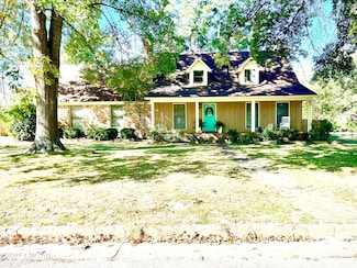 808 Hart Dr, Brownsville, TN 38012