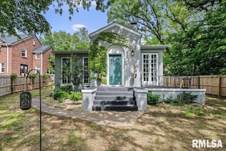 1429 Jersey Ridge Rd, Davenport, IA 52803