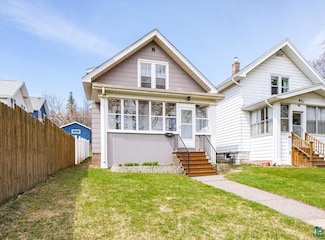 1307 E 10th St, Duluth, MN 55805