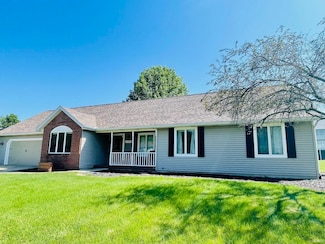 12392 Diamond Dr, Plymouth, IN 46563