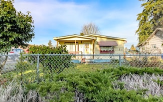 1017 E 60th St, Tacoma, WA 98404