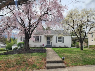 1831 Fareham Rd SW, Roanoke, VA 24015
