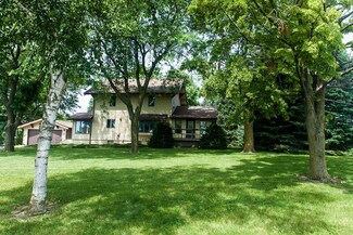 1440 120th St, Earlham, IA 50072