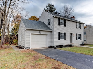 70 Ingleside Dr, Hamden, CT 06514