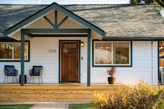 1235 NW Hartford Ave, Bend, OR 97701