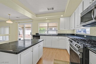 9746 Driftwood Island Ct, Las Vegas, NV 89148