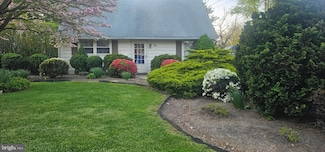 53 Farrell Ave, Ewing, NJ 08618