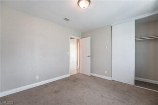 2621 Breakers Creek Dr, Las Vegas, NV 89134
