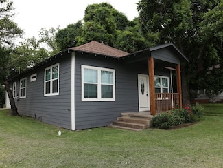 1306 S Austin St, Brenham, TX 77833