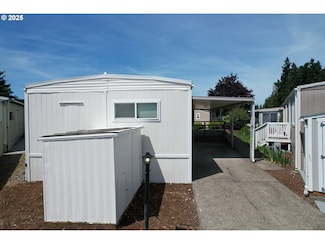 11402 SW Royal Villa Dr, Tigard, OR 97224