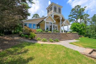685 River Cliff Ln, Counce, TN 38326